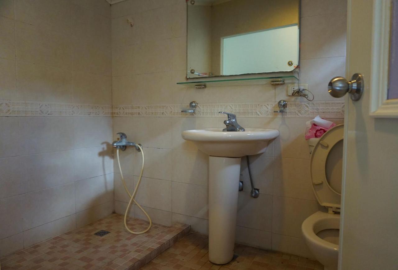 Hua Bin Hotel Yilan Eksteriør bilde