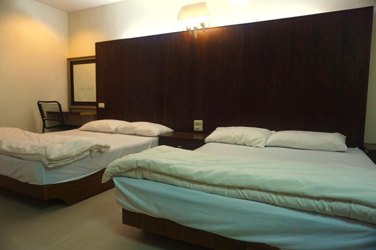 Hua Bin Hotel Yilan Eksteriør bilde