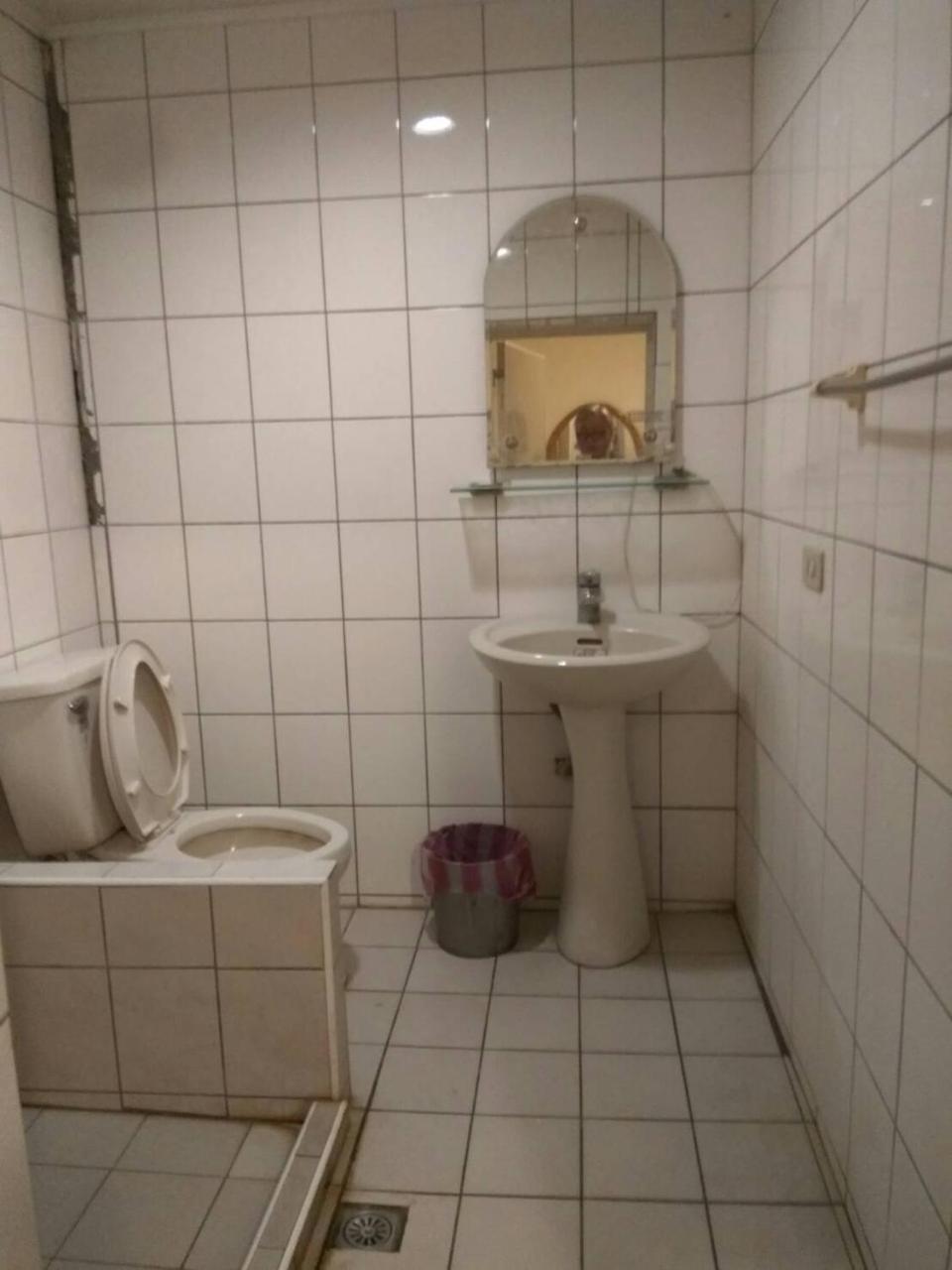Hua Bin Hotel Yilan Eksteriør bilde