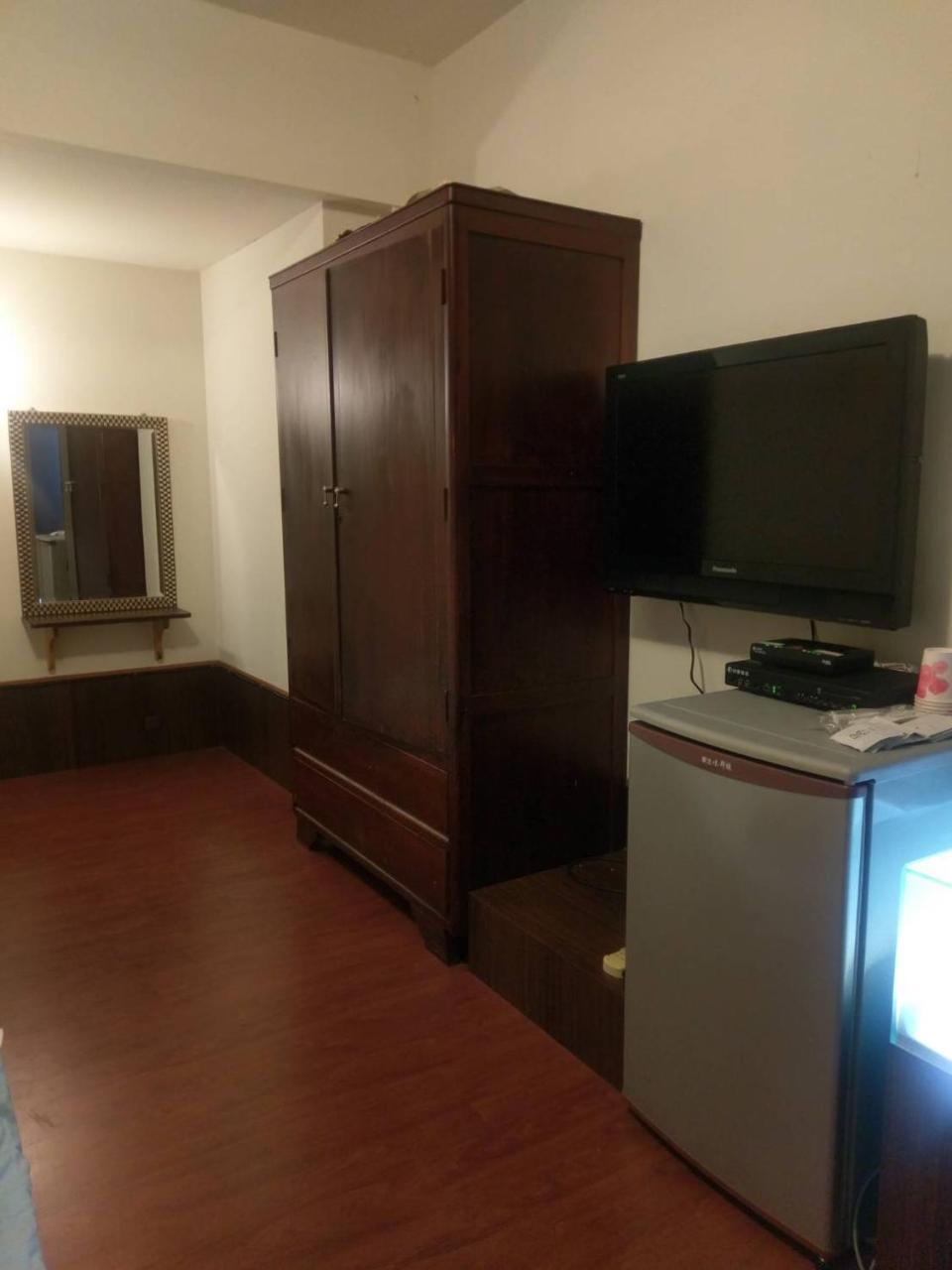 Hua Bin Hotel Yilan Eksteriør bilde